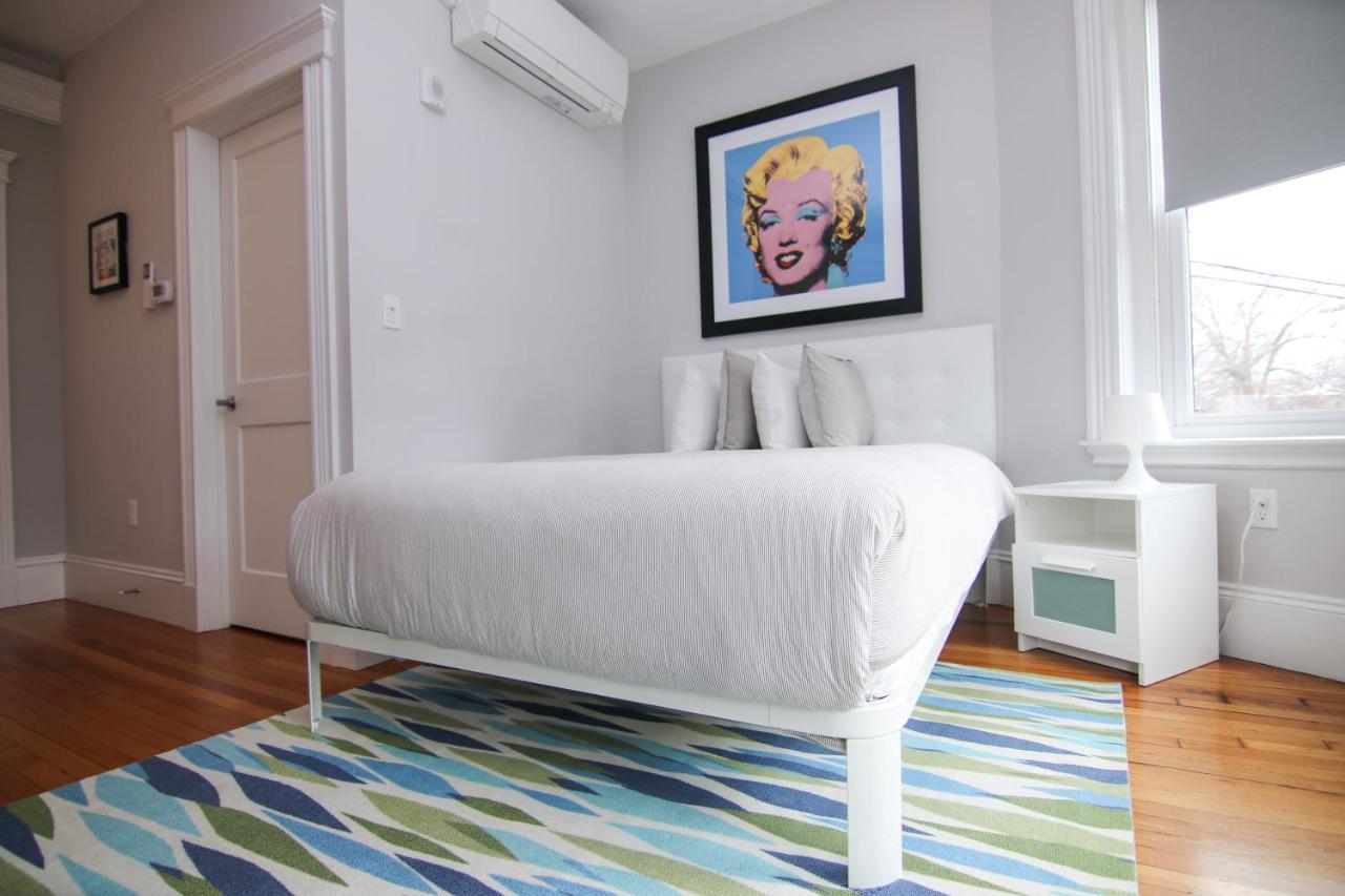 A Stylish Stay W/ A Queen Bed, Heated Floors.. #28 Brookline Exterior photo